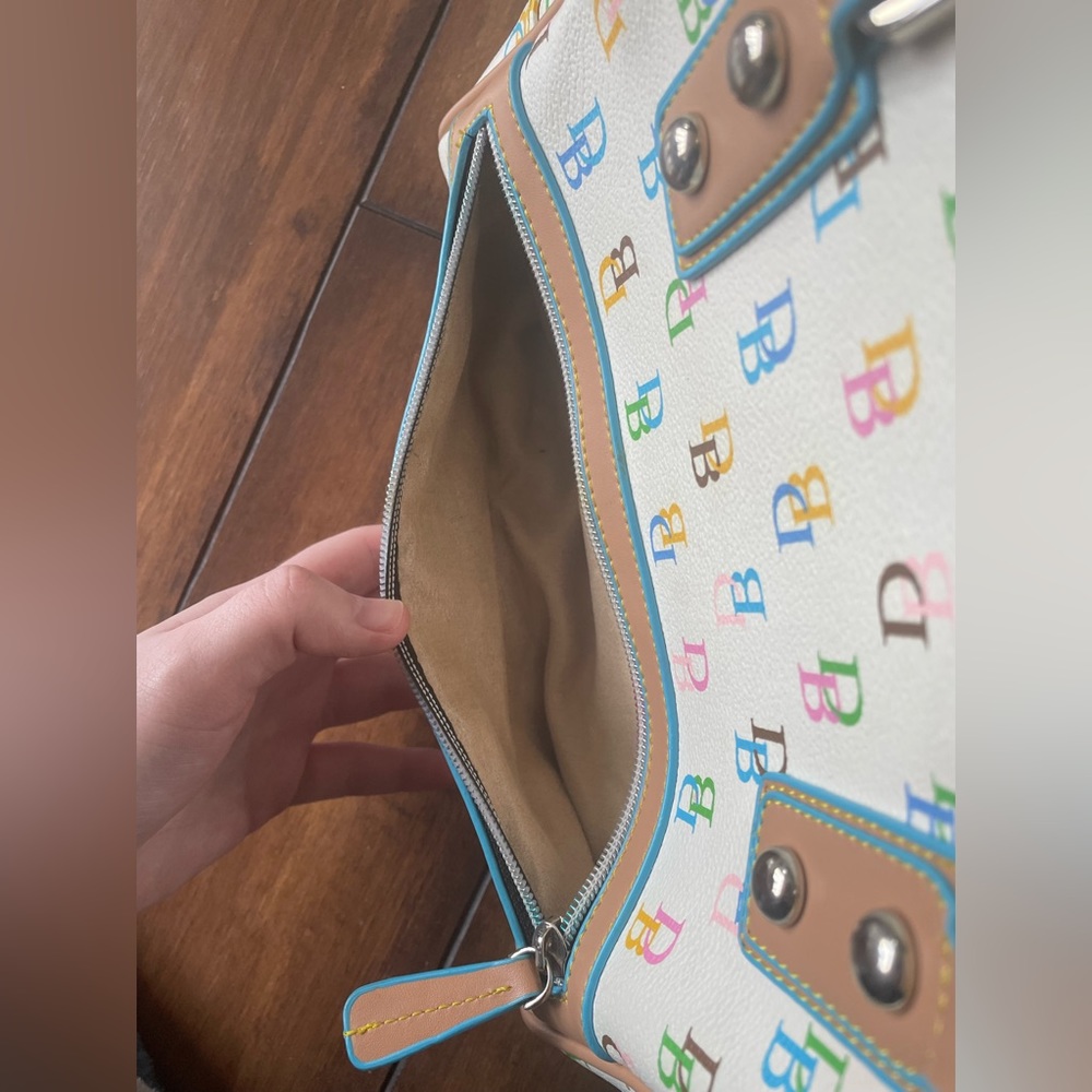 SOLD❤️ EUC Y2k Dooney and Bourke rainbow monagram purse - Picture 7 of 8